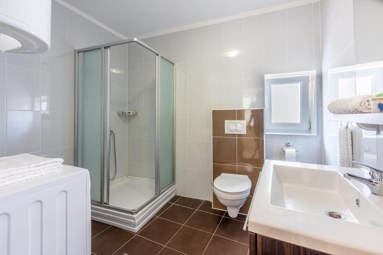 Apartment Robert Crikvenica Buitenkant foto