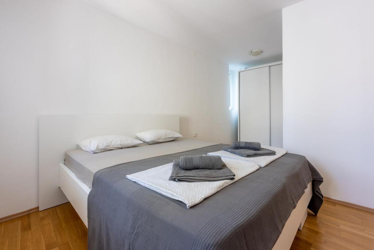 Apartment Robert Crikvenica Buitenkant foto