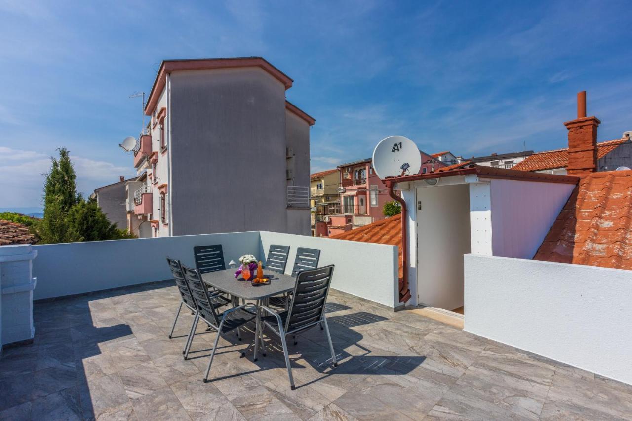 Apartment Robert Crikvenica Buitenkant foto