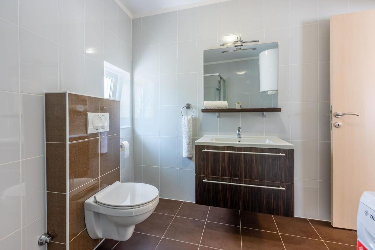Apartment Robert Crikvenica Buitenkant foto